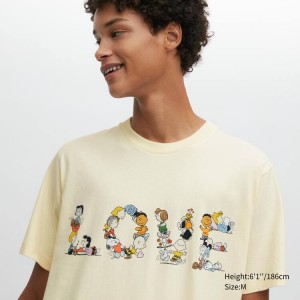 Camiseta Uniqlo Peace For All Ut Estampadas (Peanuts) Hombre Amarillo | 2401KEZWV