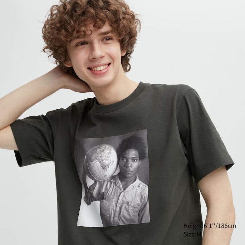 Camiseta Uniqlo Peace For All Ut Estampadas (Jean-michel Basquiat And Christopher Makos) Hombre Gris Oscuro | 0126LHTWO