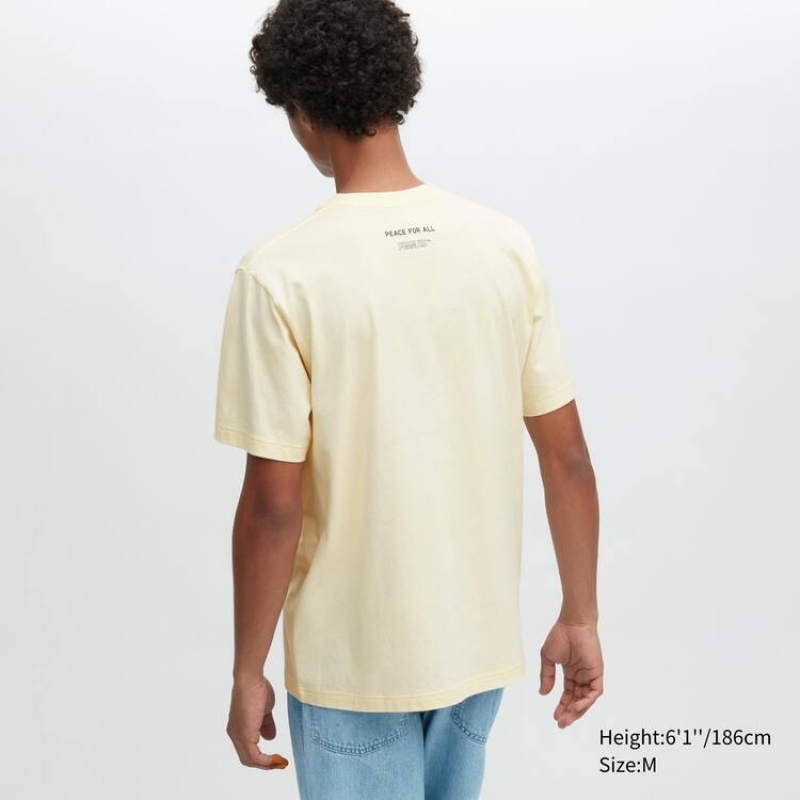 Camiseta Uniqlo Peace For All Ut Estampadas (Peanuts) Hombre Amarillo | 2401KEZWV